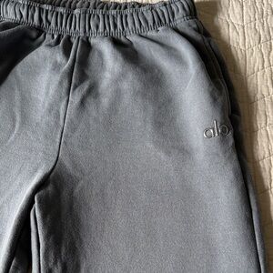 ALO accolade straight leg fleece pants